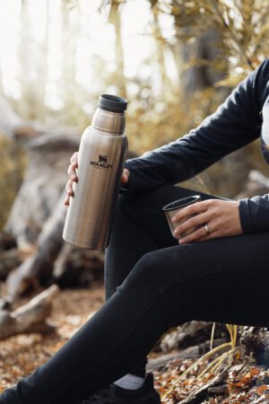 Termo Stanley Adventure 1 litro de acero inoxidable, ideal para trekking y camping.