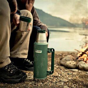 Termo Stanley Classic 2.36 litros acero inoxidable para camping y outdoor