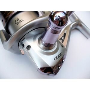 Carrete Corux 4000 resistente para pesca en agua dulce y salada