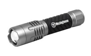 Linterna Westinghouse 1000 lúmenes, ideal para trekking y emergencias.